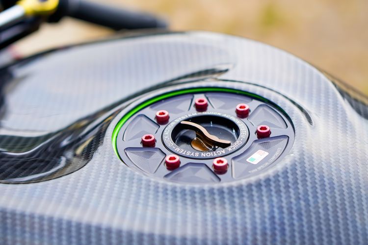 KAWASAKI ZX-6R ABS ปี 2019 เริ่มต้นฟรีดาวน์ พร้อมของแต่งจัดเต็ม รูปที่ 16