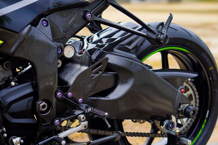 KAWASAKI ZX-6R ABS ปี 2019 เริ่มต้นฟรีดาวน์ พร้อมของแต่งจัดเต็ม รูปที่ 13