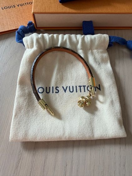 กำไรข้อมือ หลุยส์