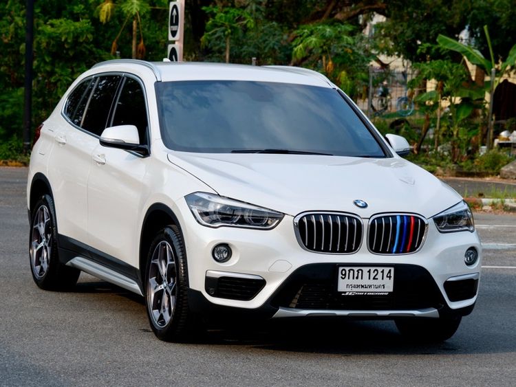 รถ BMW X1 2.0 sDrive18d xLine สี ขาว
