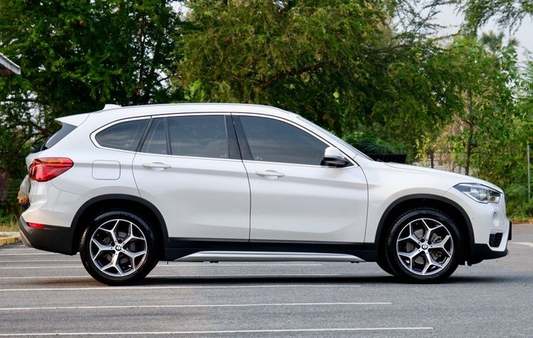 BMW X1 2020 2.0 sDrive18d xLine Sedan ดีเซล ไม่ติดแก๊ส เกียร์อัตโนมัติ ขาว รูปที่ 4