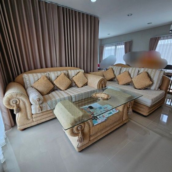 ขายด่วน โซฟาหลุยส์ ครบชุด 6 ที่นั่ง พร้อมโต๊ะกลางกระจกนิรภัย และสตูลวางของ รูปที่ 3