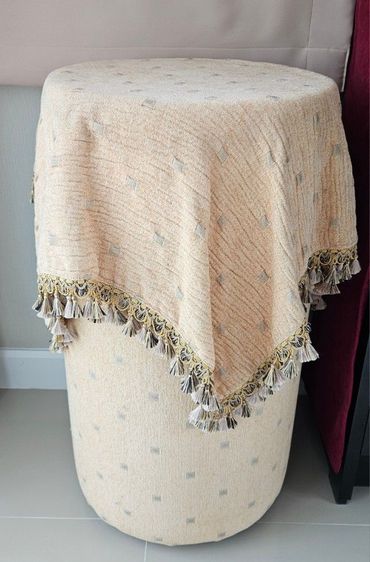 ขายด่วน โซฟาหลุยส์ ครบชุด 6 ที่นั่ง พร้อมโต๊ะกลางกระจกนิรภัย และสตูลวางของ รูปที่ 4