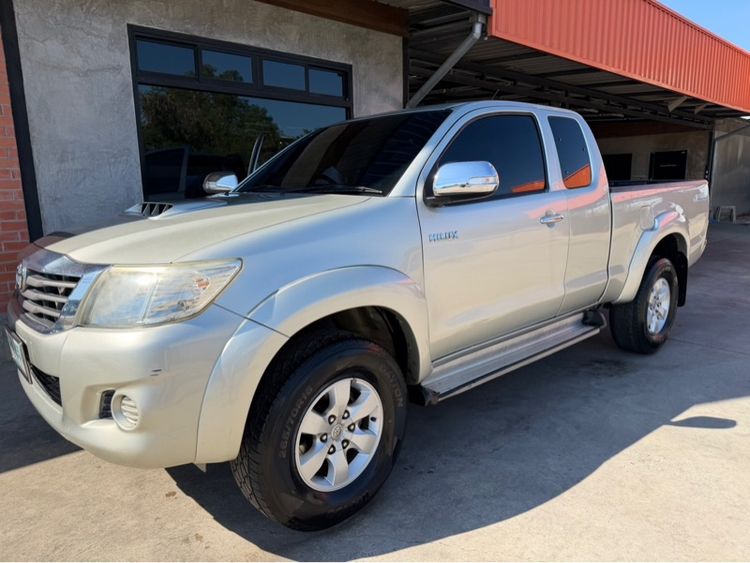 Toyota Hilux Vigo 2013 2.5 E Pickup ดีเซล ไม่ติดแก๊ส เกียร์ธรรมดา บรอนซ์ทอง