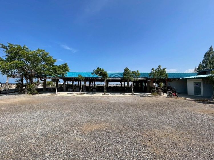 ที่ดินติดถนนพร้อมบ้านพักตากอากาศ รูปที่ 2