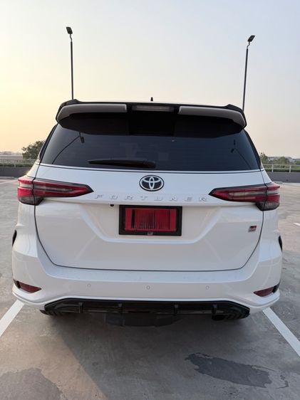 Toyota Fortuner 2024 2.8 GR Sport Sport Black Top 4WD Utility-car ดีเซล ไม่ติดแก๊ส เกียร์อัตโนมัติ ขาว รูปที่ 4