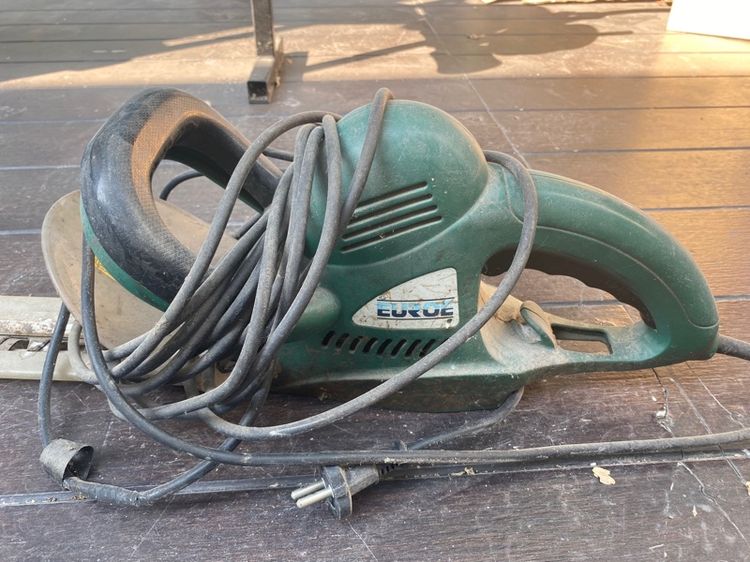 เครื่องตัดแต่งกิ่งไม้พุ่ม  รูปที่ 2