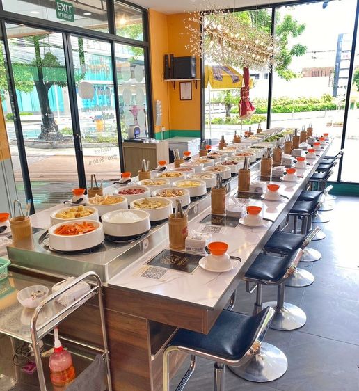 เซ้งร้านชาบูสายพาน รัชดา18 ให้อุปกรณ์ทุกอย่าง มีที่จอดรถเยอะ อยู่ในโครงการ