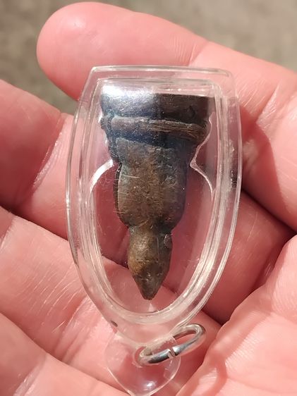 พระชัยวัฒน์ หลวงปู่บุญ วัดกลางบางแก้ว จ.นครปฐม พิมพ์ขัดสมาธิเพชร ฐานบัวชั้นเดียว เนื้อทองผสม ประมาณปี 2443 เนื้อโลหะเก่า แห้ง เหี่ยว ยุบ ย่น รูปที่ 6