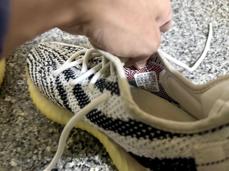 Adidas Yeezy Boost 350 V2 Zebra เบอร์40.5 รูปที่ 5