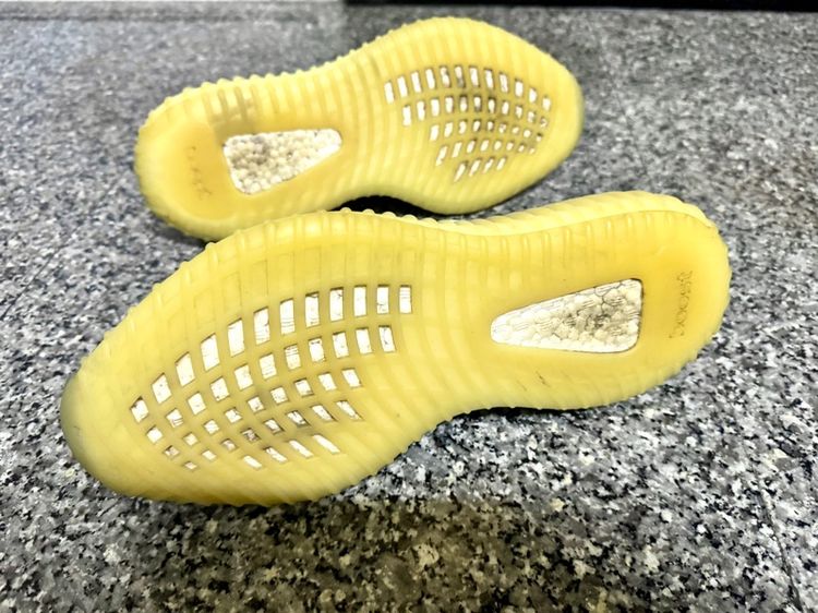 Adidas Yeezy Boost 350 V2 Zebra เบอร์40.5 รูปที่ 4