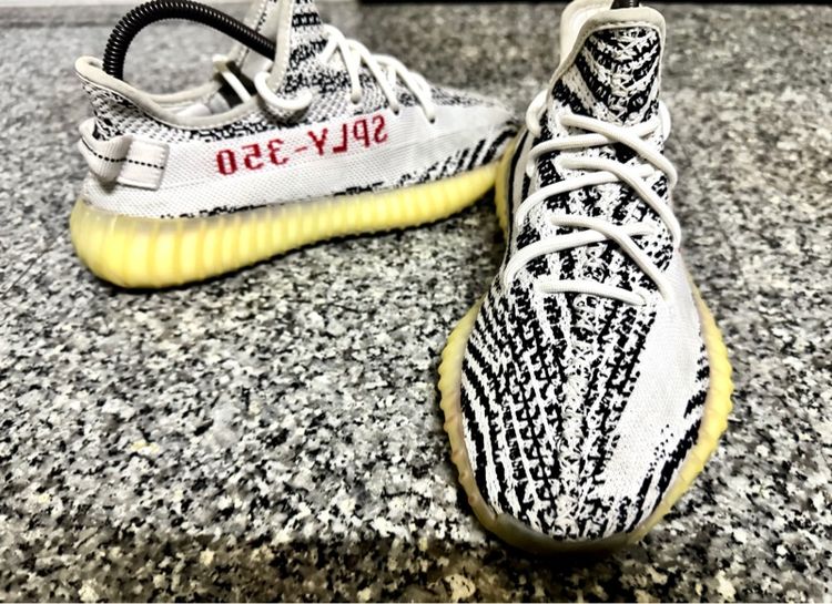 Adidas Yeezy Boost 350 V2 Zebra เบอร์40.5