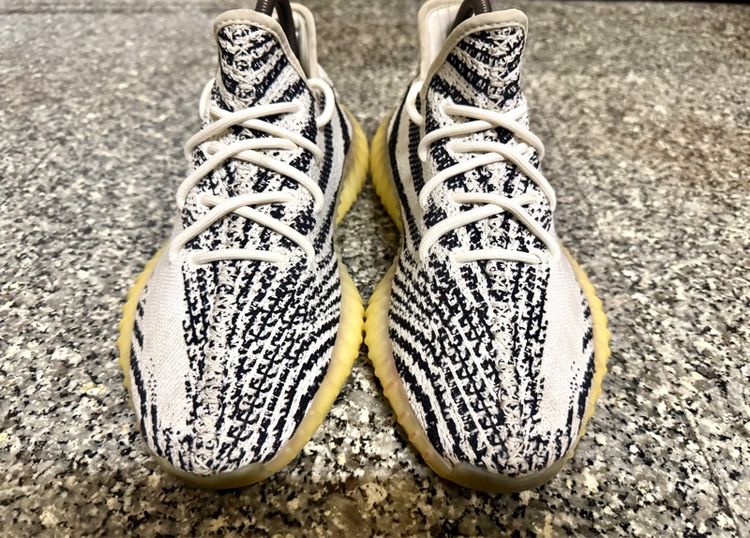 Adidas Yeezy Boost 350 V2 Zebra เบอร์40.5 รูปที่ 2