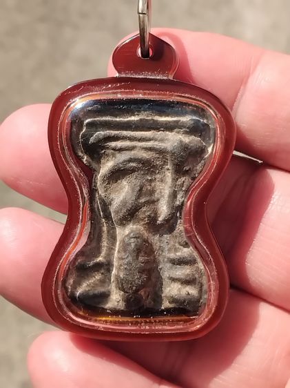 พระมเหศวร พิมพ์ใหญ่ 2 หน้า เนื้อชินเงิน กรุวัดพระศรีรัตนมหาธาตุ จังหวัดสุพรรณบุรี ผิวเดิม เนื้อเก่า แห้ง ยุบ ย่น สวยมาก มีหน้าตา คม ชัด แท้  รูปที่ 2