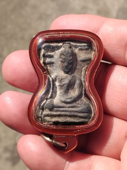 พระมเหศวร พิมพ์ใหญ่ 2 หน้า เนื้อชินเงิน กรุวัดพระศรีรัตนมหาธาตุ จังหวัดสุพรรณบุรี ผิวเดิม เนื้อเก่า แห้ง ยุบ ย่น สวยมาก มีหน้าตา คม ชัด แท้  รูปที่ 3