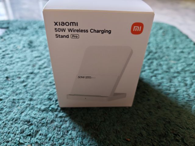แท่นวางชาจน์มือถือ XIAOMI 50W Wireless Charging Stand Pro