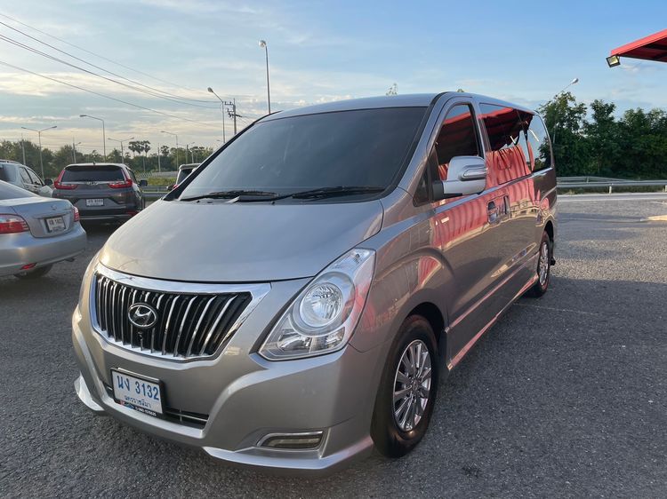Hyundai H-1 2016 2.5 Deluxe Van ดีเซล ไม่ติดแก๊ส เกียร์อัตโนมัติ เทา รูปที่ 3