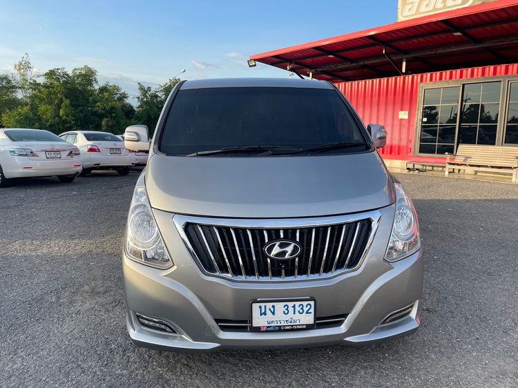 Hyundai H-1 2016 2.5 Deluxe Van ดีเซล ไม่ติดแก๊ส เกียร์อัตโนมัติ เทา รูปที่ 2