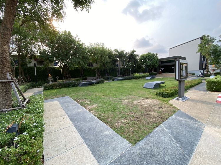 AP (Thailand) ตกแต่งครบ 2019 ขายทาวน์โฮม มือสองสภาพสวยเจ้าของขายเอง แถวสะพานใหม่ ราคาดี ลดราคาพิเศษสุดๆ สภาพนางฟ้า รูปที่ 2