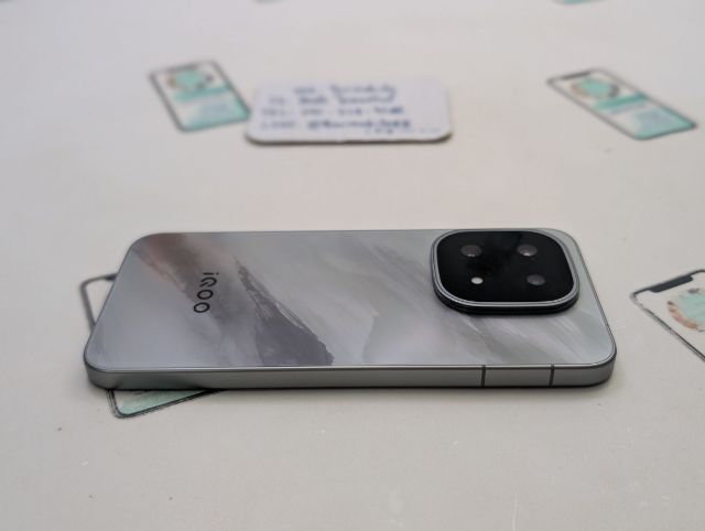 ขาย เทิร์น iQOO 15 5G Ram 16 Rom 512 ศูนย์ไทย อายุ 20 วัน สภาพใหม่เอี่ยม อุปกรณ์ครบยกกล่อง เพียง 25,990 บาท ครับ รูปที่ 8