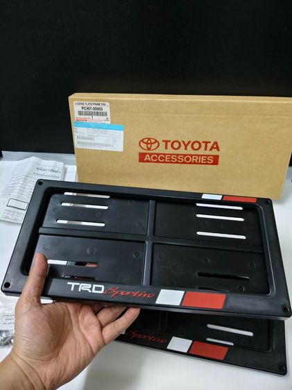 กรอบป้ายทะเบียน TRD แท้เบิกศูนย์ มือสอง พร้อมน็อตใส่ ใช้งานได้ปกติ  รูปที่ 3