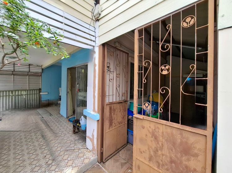 Pruksa มีบางส่วน ขาย บ้านทาวน์เฮาส์ หลังมุม หมู่บ้านพฤกษา49 23.5 ตร.วา รูปที่ 2