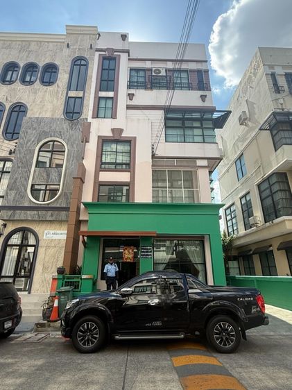 ขายผ่านการประมูล รหัส 870479 ทาวน์เฮ้าส์ 4 ชั้น บ้านกลางกรุง Office Park ลาดพร้าว 71 กรุงเทพมหานคร
