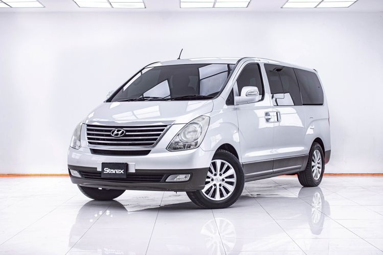 รถ Hyundai Grand Starex 2.5 VIP สี เทา