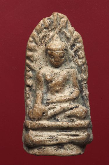 พระรอดลำพูนสวยๆค่ะเก่าค่ะ