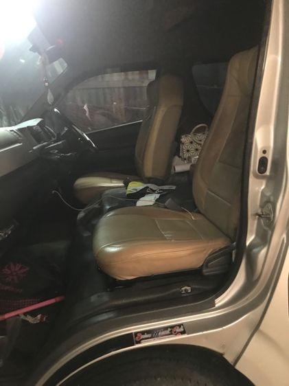 Toyota Commuter 2008 2.5 Van ดีเซล เกียร์ธรรมดา บรอนซ์เงิน รูปที่ 4