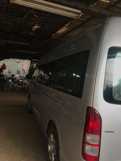 Toyota Commuter 2008 2.5 Van ดีเซล เกียร์ธรรมดา บรอนซ์เงิน รูปที่ 2