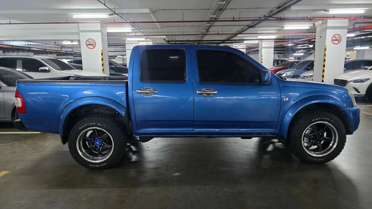 รถ Isuzu D-MAX 3.0 Hi-Lander สี น้ำเงิน
