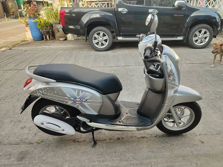 🛵ยังไงก็ขาย SCOOPY-i ปี 56 เครื่องดี สีสวย สตาร์ทมือ เล่มชุดโอนครบ+เปลี่ยนถ่ายน้ำมันเครื่องฟรี ส่งฟรี30 ก.ม รูปที่ 2