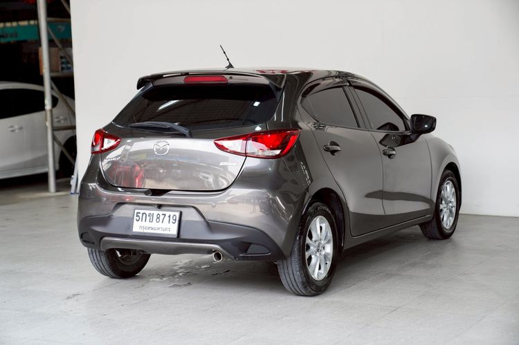 Mazda Mazda 2 2015 1.3 High Connect Sedan เบนซิน ไม่ติดแก๊ส เกียร์อัตโนมัติ น้ำตาล รูปที่ 4