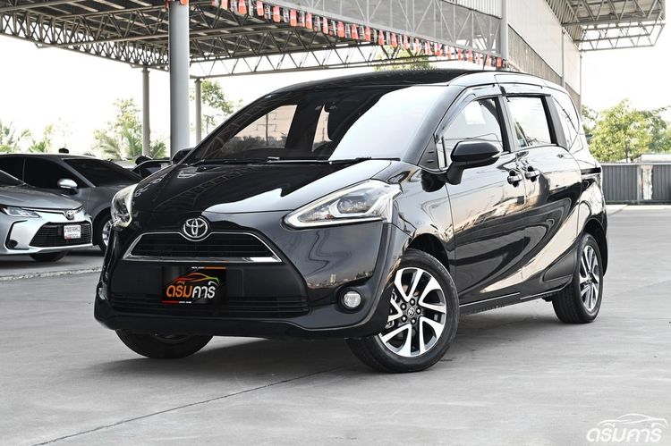 รถ Toyota Sienta 1.5 V สี ดำ