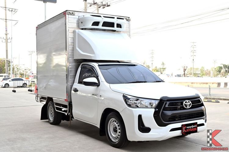 รถ Toyota Hilux Revo 2.4 Entry สี ขาว