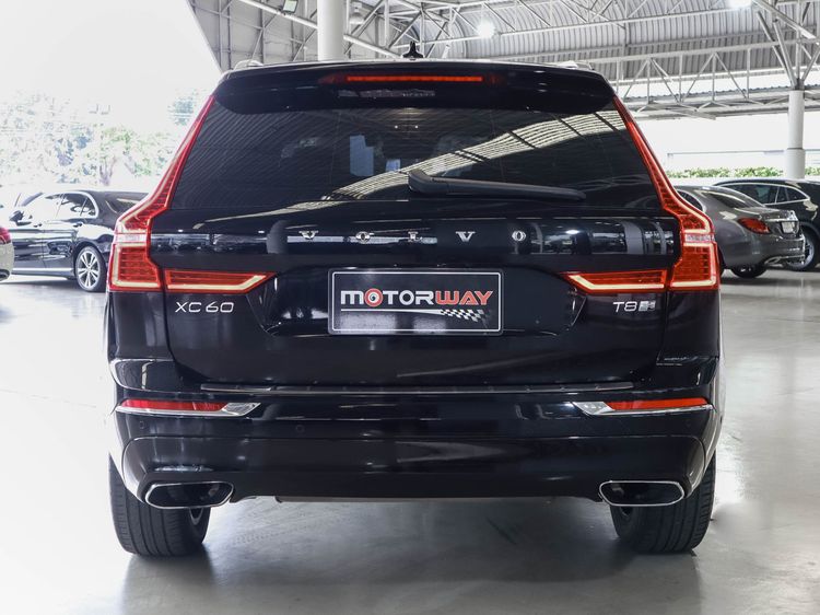 Volvo XC60 2020 2.0 RechargeT8 Inscription AWD Utility-car ปลั๊กอินไฮบริด (PHEV) เกียร์อัตโนมัติ ดำ รูปที่ 4