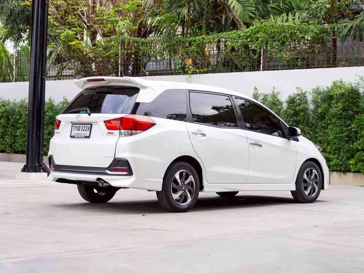 Honda Mobilio 2018 1.5 RS Utility-car เบนซิน ไม่ติดแก๊ส เกียร์อัตโนมัติ ขาว รูปที่ 4