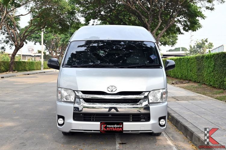 Toyota Commuter 2019 3.0 Van ดีเซล ไม่ติดแก๊ส เกียร์ธรรมดา บรอนซ์เงิน รูปที่ 2