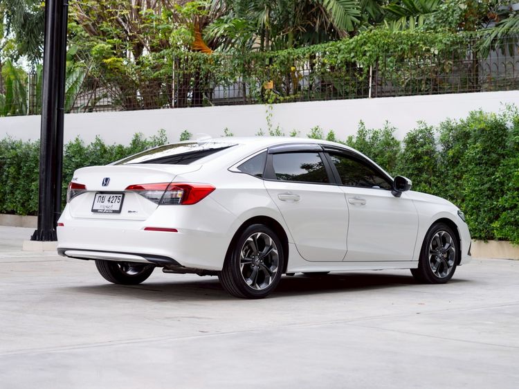 Honda Civic 2022 2.0 eHEV EL+ Sedan ไฮบริด ไม่ติดแก๊ส เกียร์อัตโนมัติ ขาว รูปที่ 4