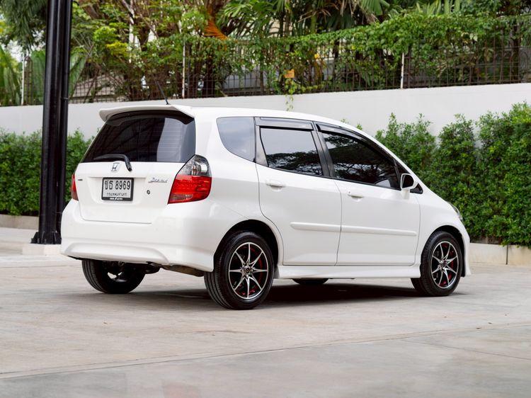 Honda Jazz 2007 1.5 V Sedan เบนซิน ไม่ติดแก๊ส เกียร์อัตโนมัติ ขาว รูปที่ 4