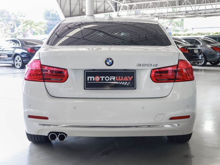 BMW Series 3 2018 320d Sedan ดีเซล เกียร์อัตโนมัติ ขาว รูปที่ 4