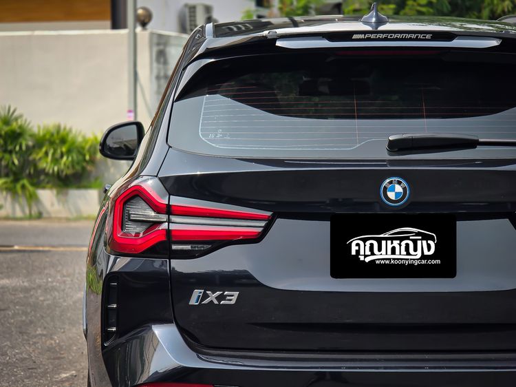 BMW iX3 2024 M Sport Inspiring LCI Utility-car ไฟฟ้า ไม่ติดแก๊ส เกียร์อัตโนมัติ น้ำเงิน รูปที่ 4