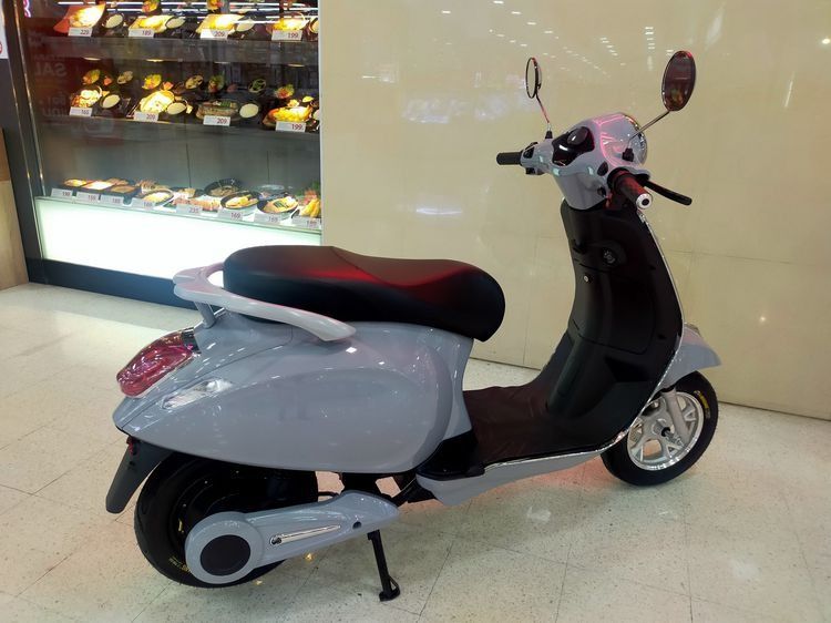 จักรยานไฟฟ้า ทรงเวสป้า รุ่นล่ามาใหม่2022 - มอเตอร์กำลัง1000W - แบตเตอรี่ขนาด 60v 20Ah (แบตตะกั่ว)ความเร็วสูงสุด 60กม.ชม รูปที่ 12