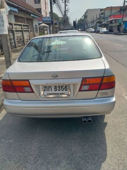 รถ Nissan Sunny 1.6 Super GL Saloon สี บรอนซ์เงิน