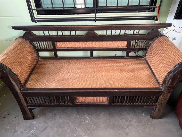 ม้านั่งไม้เก่า  รูปที่ 2