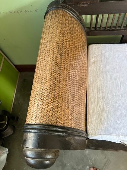 ม้านั่งไม้เก่า  รูปที่ 3