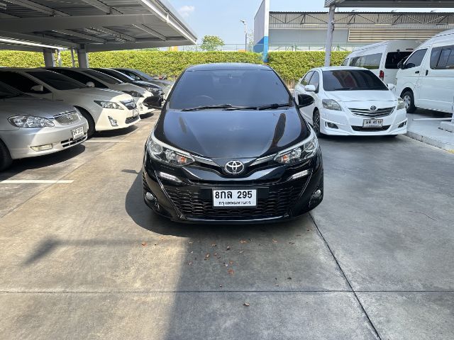 Toyota Yaris 2018 1.2 G Sedan เบนซิน ไม่ติดแก๊ส เกียร์อัตโนมัติ ดำ รูปที่ 3