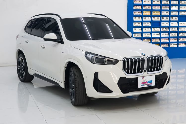 BMW X1 2023 2.0 sDrive20d M Sport Utility-car เบนซิน ไม่ติดแก๊ส เกียร์อัตโนมัติ ขาว รูปที่ 3