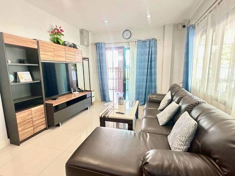 ตกแต่งครบ างให้เช่าบ้านแฝด2ชั้น หลังริม หมู่บ้านภัทราเลต2 ตะเคียนเตี้ย-บางละมุง พัทยา รูปที่ 2